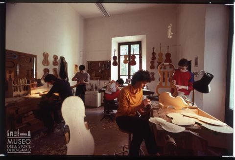 La Bottega Scuola di Liuteria C.E.E. a Cremona
