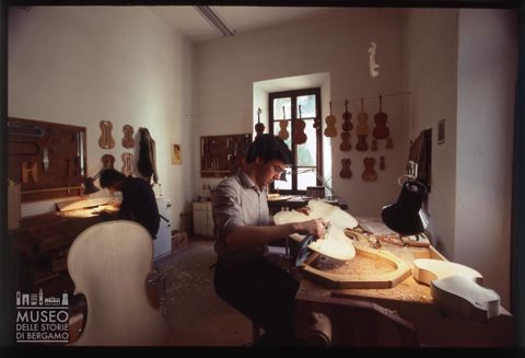 La Bottega Scuola di Liuteria C.E.E. a Cremona
