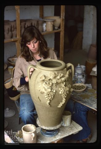 La produzione artigianale della ceramica a Grottaglie