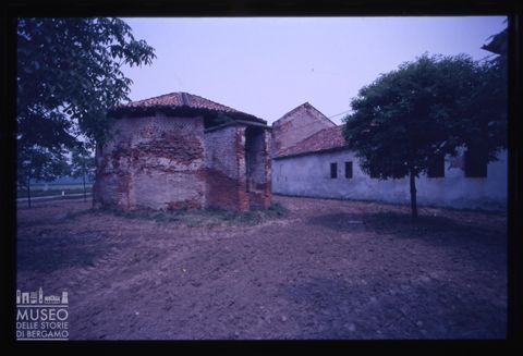 La ghiacciaia della Cascina Reale ad Alagna