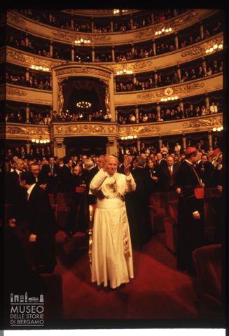 Giovanni Paolo II al Teatro alla Scala di Milano