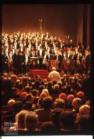 Giovanni Paolo II al Teatro alla Scala di Milano