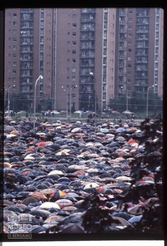 Santa Messa al quartiere Gallaratese di Milano