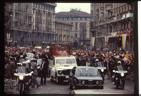 Giovanni Paolo II in visita a Milano