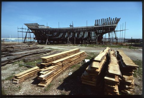 Cantiere navale a Civitanova Marche