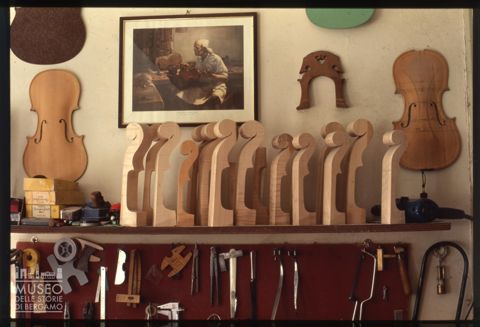 La bottega di un liutaio di Cremona
