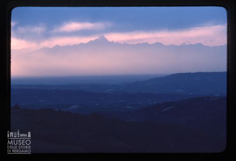 Veduta del Monviso dal Monferrato