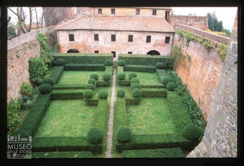 Il giardino della Fortezza di Montecarlo
