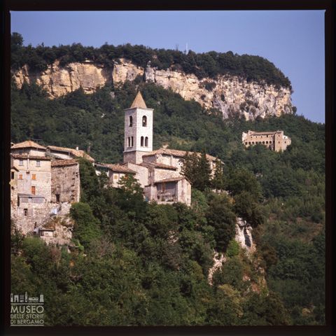 Veduta di Castel Trosino