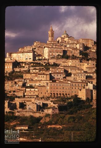 Veduta di Trevi