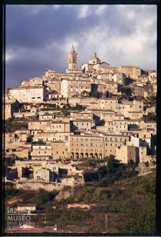 Veduta di Trevi