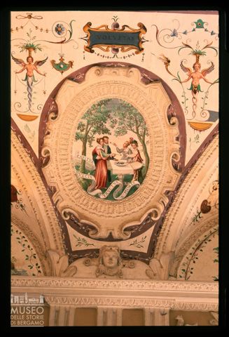 Particolare della volta affrescata del Salone delle grottesche nel Castello della Manta