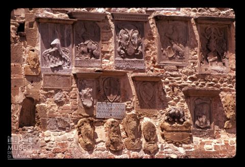 Particolare della facciata del Palazzo dei Vicari a Scarperia