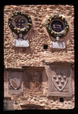 Particolare della facciata del Palazzo dei Vicari a Scarperia