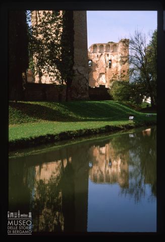 Le rovine della Rocca dei Tempesta a Noale