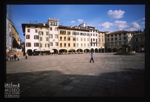 La piazza Giacomo Matteotti a Udine