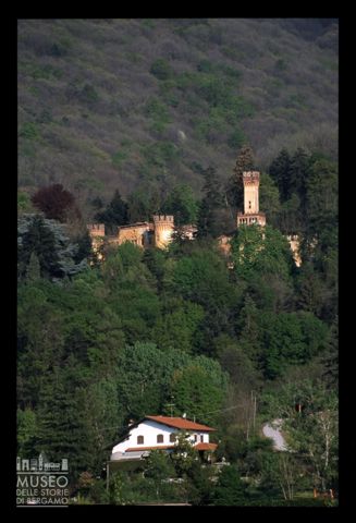 Il Castello del Roccolo a Busca