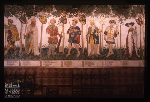 Particolare degli affreschi nel Salone baronale del Castello della Manta