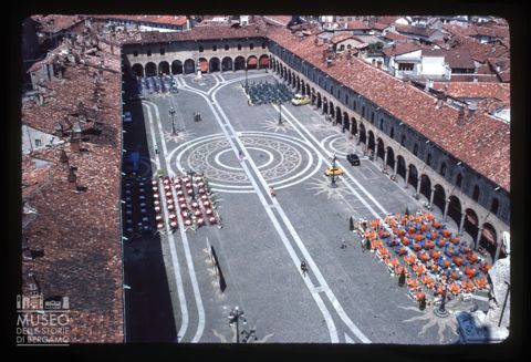 La piazza Ducale a Vigevano