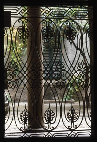 Inferriata in un palazzo storico di Lodi