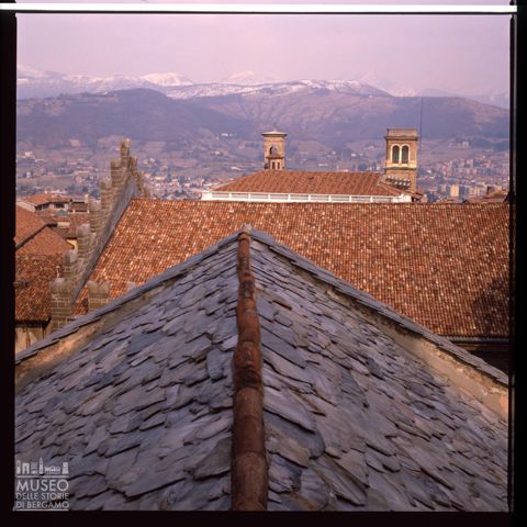 I tetti di Città Alta dalla Basilica di Santa Maria Maggiore a Bergamo