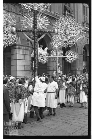 La processione del patrono San Giovanni Battista a Genova