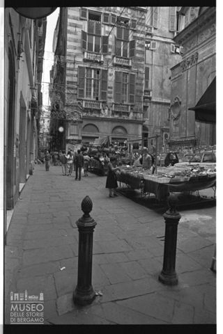Scena di vita quotidiana a Genova