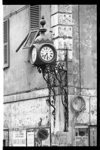 Un orologio pubblico a Porto Maurizio