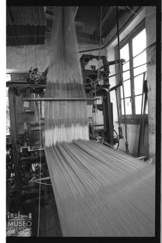 Telaio per la produzione di damasco a Lorsica