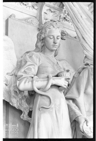 La tomba Pastorini al Cimitero Monumentale di Staglieno a Genova