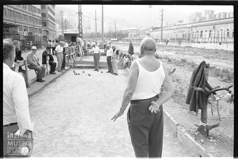 Una partita di bocce a Genova