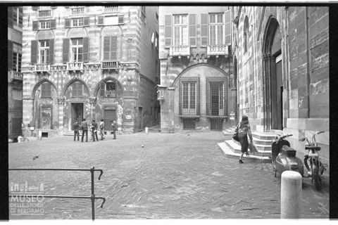 Piazza San Matteo a Genova