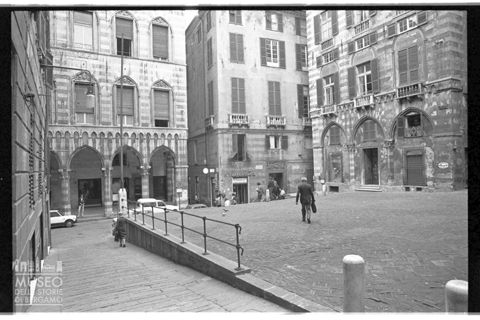 Piazza San Matteo a Genova