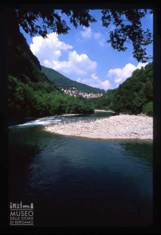 Il borgo di Ubiale tra le valli