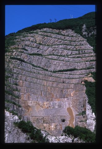 La cava mineraria sul Monte Ubiale
