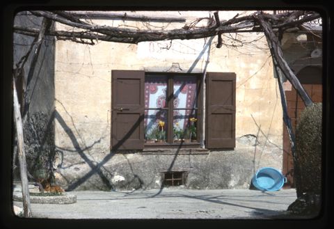 Finestra di un'antica osteria