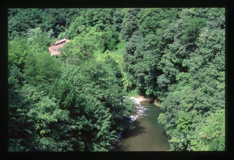 La zona del maglio di Clanezzo ripresa dall'alto
