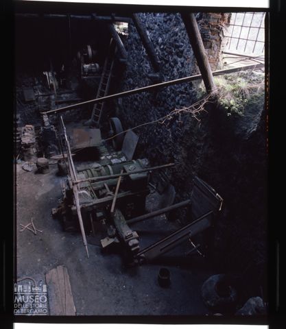 Veduta dell'interno del maglio di Clanezzo