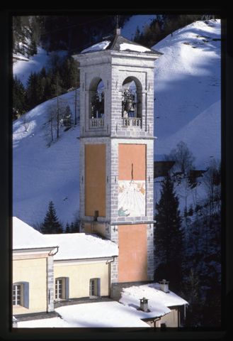 Campanile della parrocchia di Valleve