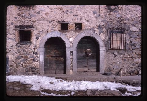 Particolare architettonico della chiesa di Cambrembo