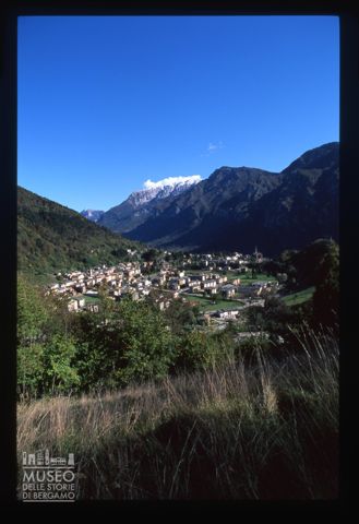 Panorama di Piazza Brembana
