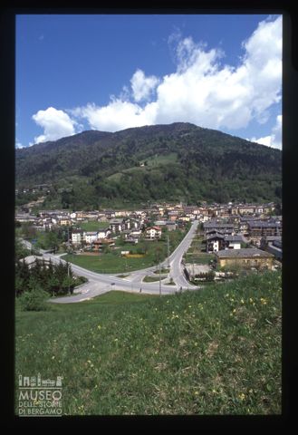 Panorama di Piazza Brembana