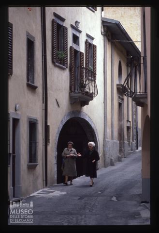 Uno scorcio di Piazza Brembana