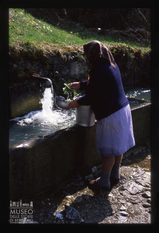 Donna al lavatoio di Stabello