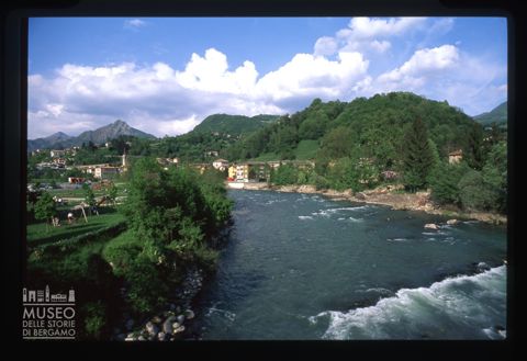 Panorama di Zogno con il fiume Brembo