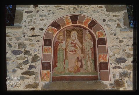 Dipinto sacro sulla facciata della chiesa di San Marco a Sentino