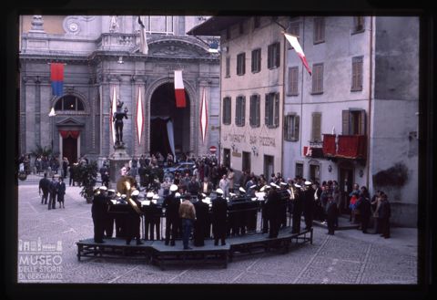 La banda in piazza Zignoni a San Giovanni Bianco