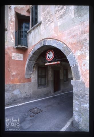 Sottopassaggio ad arco a San Giovanni Bianco