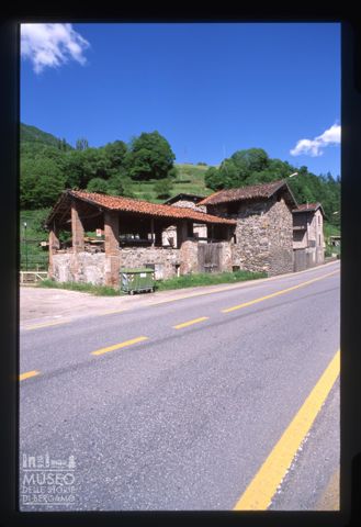 Cascina a San Giovanni Bianco