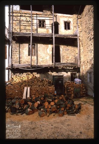 Antico edificio rurale a San Pietro d'Orzio